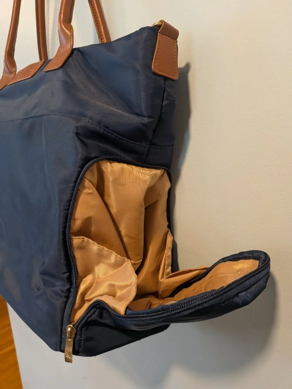 Sarah Wells Abby pumping tote bag Navy blue
